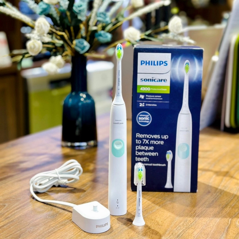B&agrave;n chải đ&aacute;nh răng điện Philips Sonicare 4300